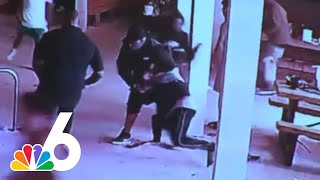 Hero guard seen grabbing teen gunman in Florida shooting that injured 10 by NBC 6 South Florida 4,392 views 8 days ago 1 minute, 24 seconds