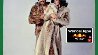 Bunny Sigler  How Can I Tell Her its Over