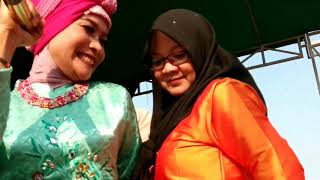 Liatin uting jilbab hot goyang maut yang ga kuat jangan nonton (juragan empang)
