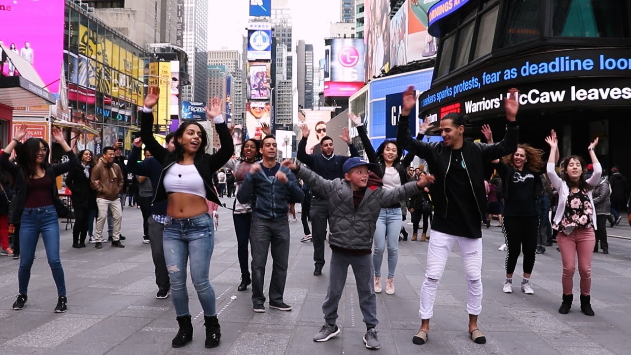 Bachata Flash Mob in Times Square with 