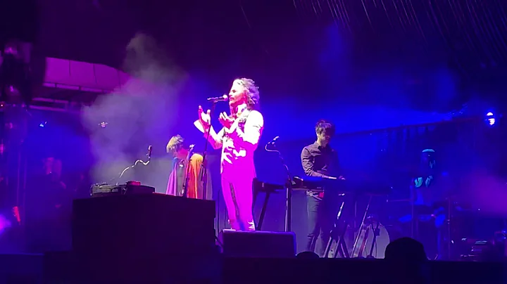 Flaming Lips perform Daniel Johnston’s True Love Will Find You in the End