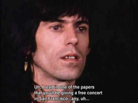 Documental de The Rolling Stones, 1970 dirigido por los Hermanos Maysles y Charlotte Zwerin que muestra gran parte del American Tour 1969, incluido el desastroso concierto de Altamont. El nombre de la pelÃ­cula proviene de la canciÃ³n "Gimme Shelter", publicada en el Ã¡lbum Let It Bleed de 1969. El film muestra algunos shows hechos en el Madison Square Garden, que mÃ¡s tarde fueron publicados en el Ã¡lbum Get Yer Ya-Ya's Out!, asÃ­ como las sesiones de fotografÃ­a para la portada, con Charlie Watts y una mula. TambiÃ©n se muestra a la banda trabajando en la grabaciÃ³n de la canciÃ³n "Wild Horses" en Muscle Shoals, Alabama. Otros shows documentados en la pelÃ­cula son los de Ike y Tina Turner (teloneros de los Stones durante el tour), the Flying Burrito Brothers y Jefferson Airplane. Gran parte de la pelÃ­cula cubre el concierto de Altamont, mostrando la preparaciÃ³n de este. En esta parte del film se muestra el consumo de alcohol y drogas por parte de los Hell Angels, una banda de motoristas encargados de la seguridad de aquel show, ademÃ¡s de las dificultades y peleas que perjudicaron el espectÃ¡culo. El inquieto pÃºblico y la poca seguridad arruinÃ³ varios shows (incluso Marty Balin, vocalista de Jefferson Airplane fue noqueado por un Hell Angel). Por ello, Grateful Dead decidiÃ³ a Ãºltima hora no participar del evento. En Altamont, mientras los Rolling Stones interpretaban la canciÃ³n Under My Thumb, se muestra el asesinato de Meredith Hunter, un joven negro de 18 aÃ±os que fue apuÃ±alado <b>...</b>