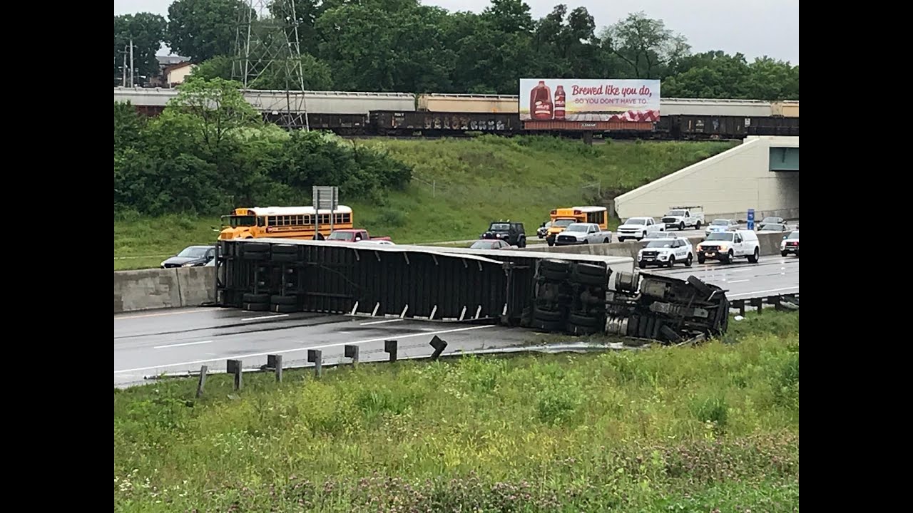 I-75 southbound reopens after fatal semi crash - YouTube