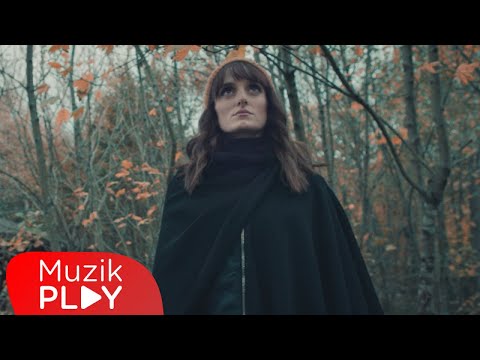 Cemre Kamacıoğlu - Bırak Beni (Official Video)