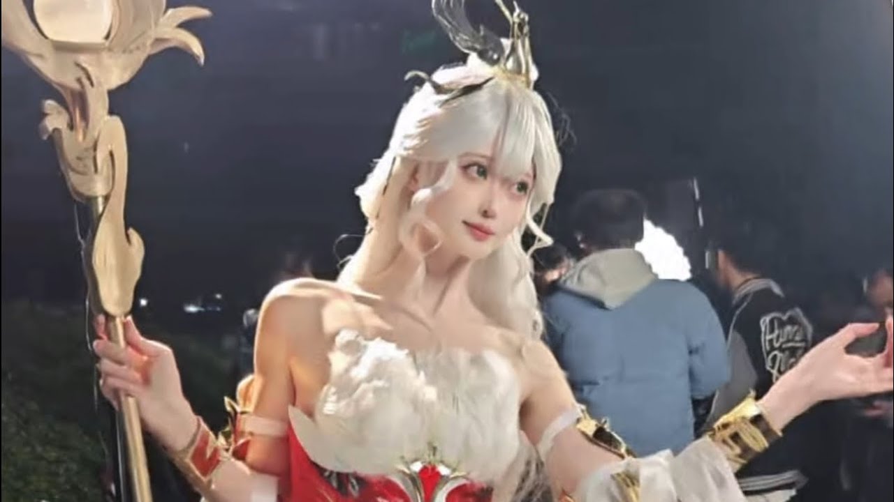 20260101广州萤火虫漫展 网红美女coser随拍@江一帆 #honorofkings #王者栄耀 #王昭君 - YouTube