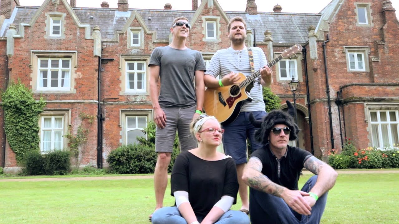 The Yow Yows - DATH Acoustic Session - Video Two - 'Gold Digger'