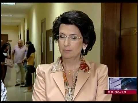 არასაპარლამენტო ოპოზიცია მერიის მაღალჩინოსნების დაკავებას აფასებენ