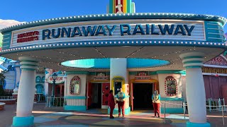Mickey & Minnie's Runaway Railway Full Queue Experience & Ride at Disneyland - Mickey's Toontown 4K