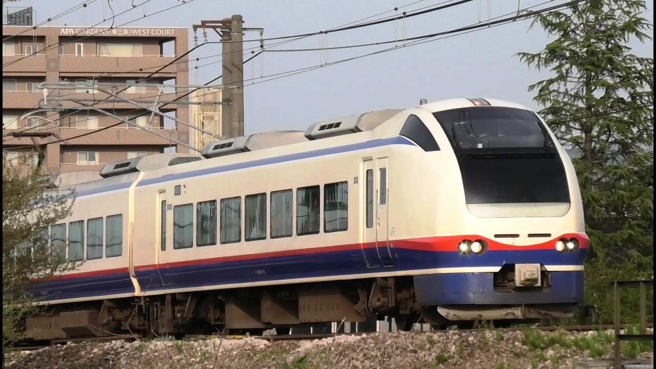 特急しらゆき8号【4K】E653系H201編成信越本線上り58M - YouTube