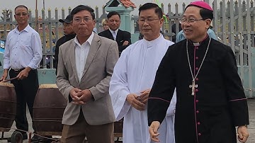 TÂN GX BẮC HẢI HÂN HOAN CHÀO ĐÓN ĐỨC CHA GIÁO PHẬN THÁI BÌNH VỀ CÙNG GX KHAI MẠC TUẦN CHẦU CHÚA .