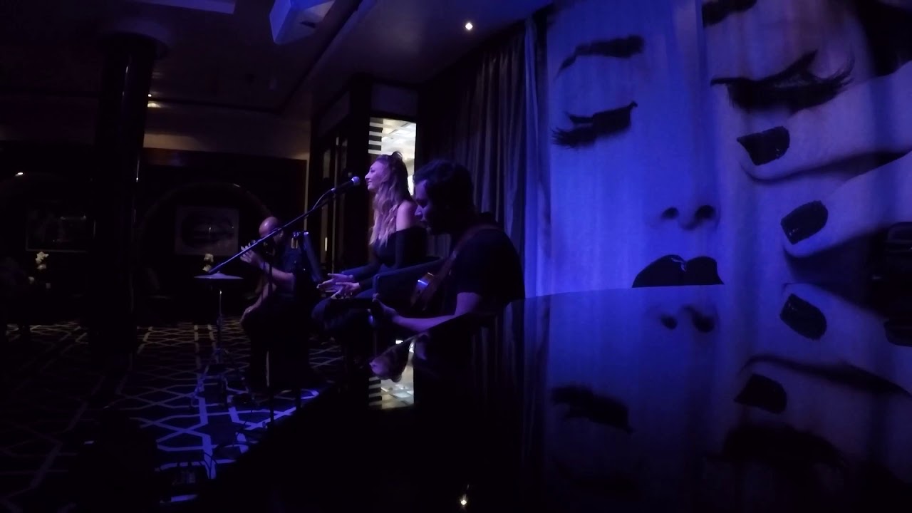 Superstition (Acoustic Cover) - Jake & Kira ft. Simone Busatti