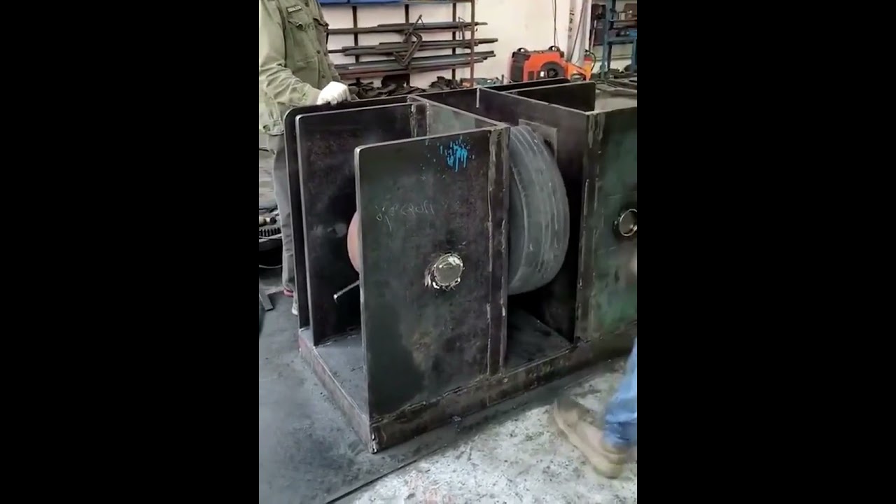 Tire wire removal process- Good tools and machinery make work easy