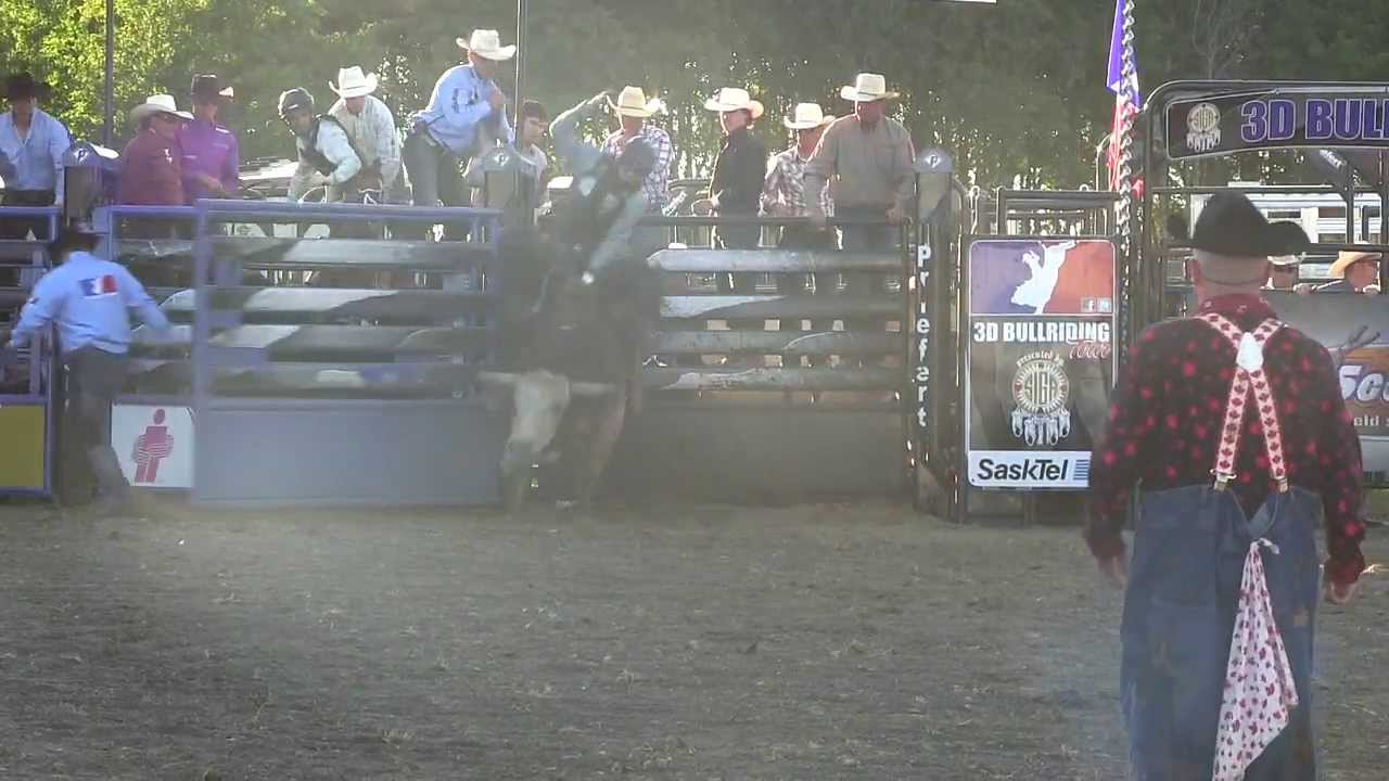 Zac Peterson 85 on Flying Four's 850 Bo Chill. Lashburn PBR '13