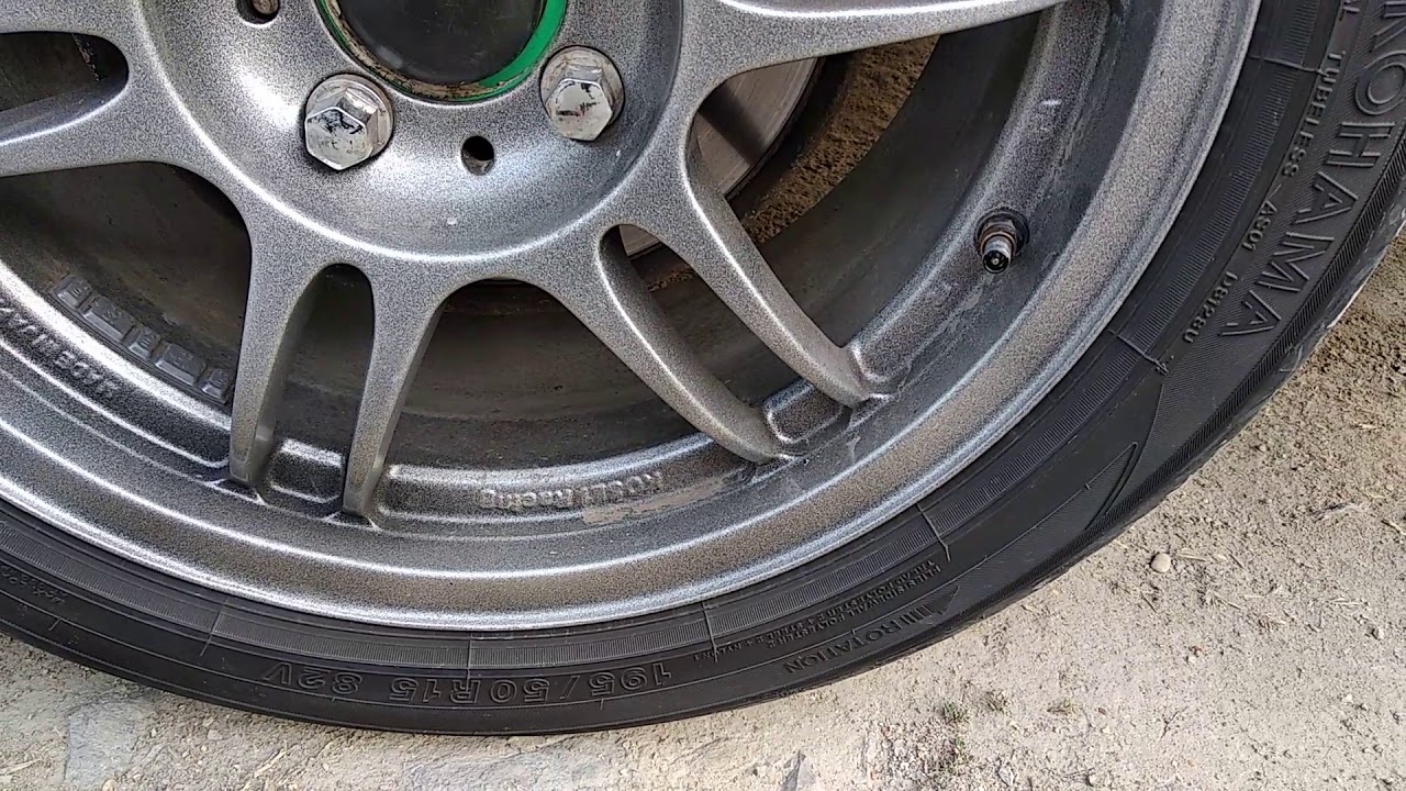 Два соска на колесе - YouTube