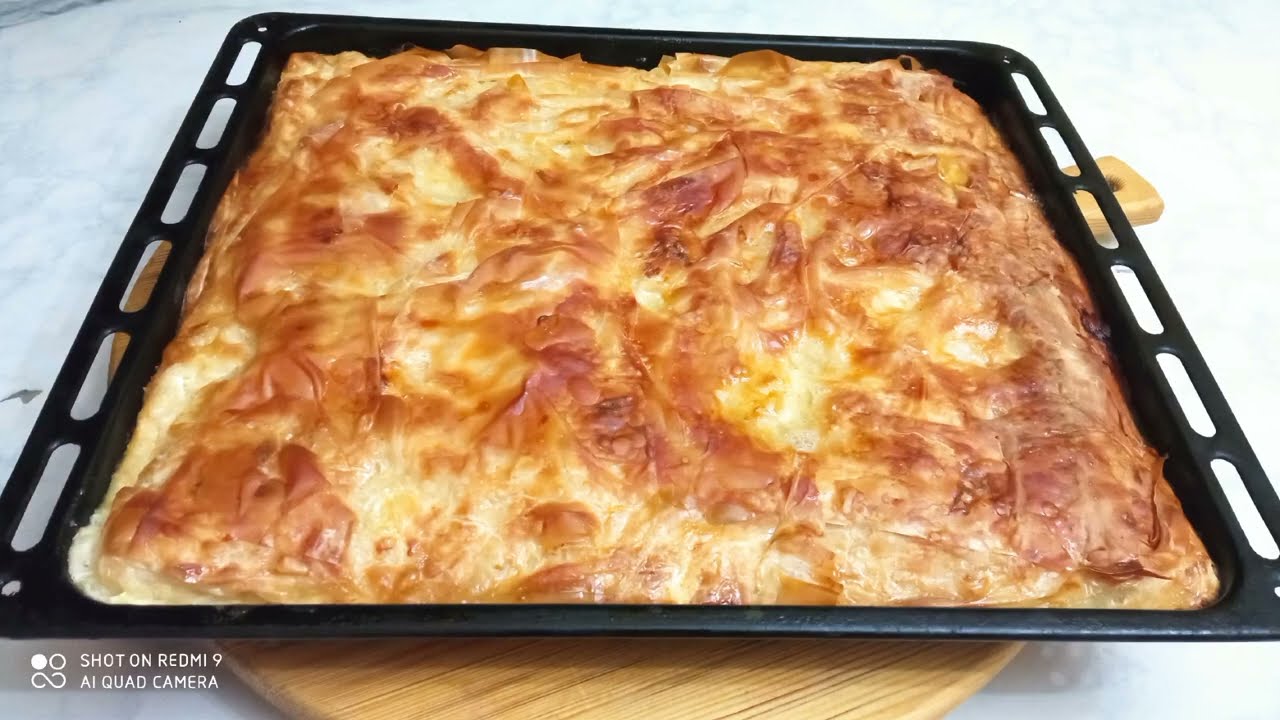 Σπέσιαλ μακαρονόπιτα, χωριάτικη, γλασερή 😋 με ένα μικρό μυστικό που θα σας ενθουσιάσει 😉 Απολαύστε 🎥