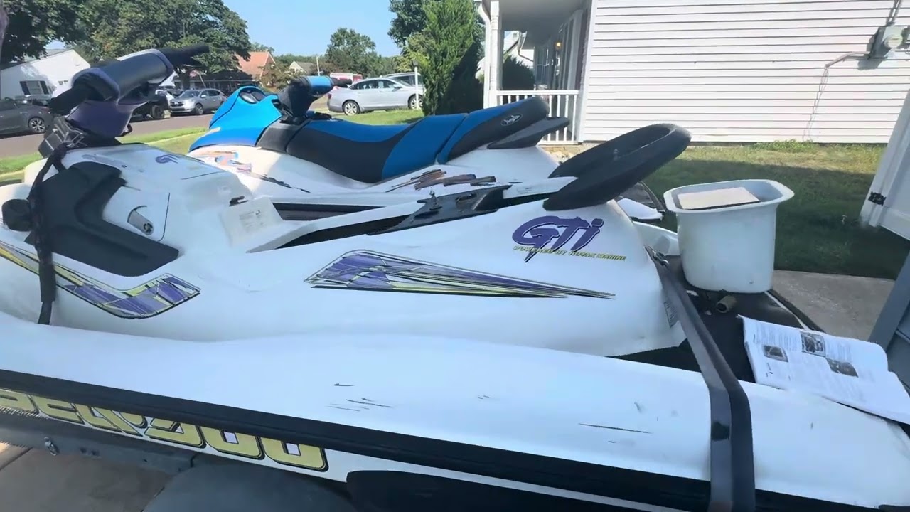 1999 Sea doo Bombardier not starting, how to find the fuses