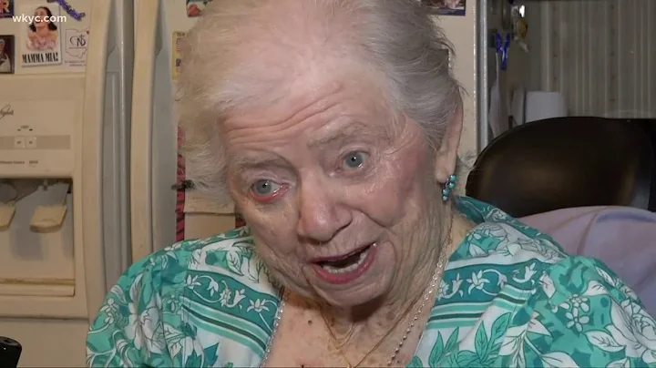 Record Breakers ' World's oldest little person liv...