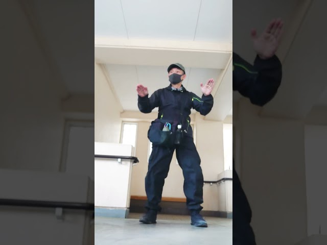 59歳のオヤジ♪ダンス練習中#人間 #703号室 #踊ってみた #フリースタイルダンス #ロボットダンス #アニメーションダンス#dance#urara1966