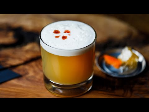 how-to-make-an-orange-oak-whiskey-sour-|-whiskey-sour-recipe