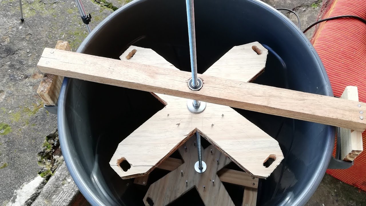 como fazer uma centrifuga para beneficiar o mel