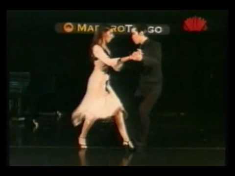 Vanina Iurisci y Lautaro Cancela en Madero Tango-Gallo Ciego