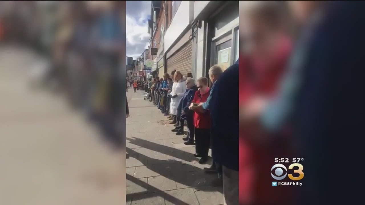 Human Conveyor Belt Helps Move More Than 20,000 Books YouTube