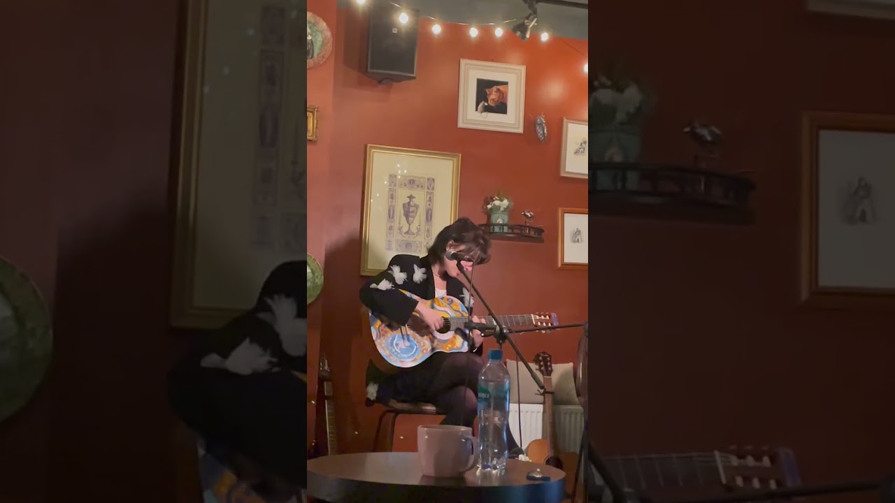 Лилу́на — Secret