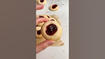 Raspberry jam thumbprint cookies 😋