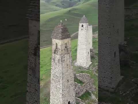 ЗА ЧЕЙ СЧЁТ РЕСТАВРИРОВЛИ БАШНИ ИНГУШЕТИИ #shorts 1