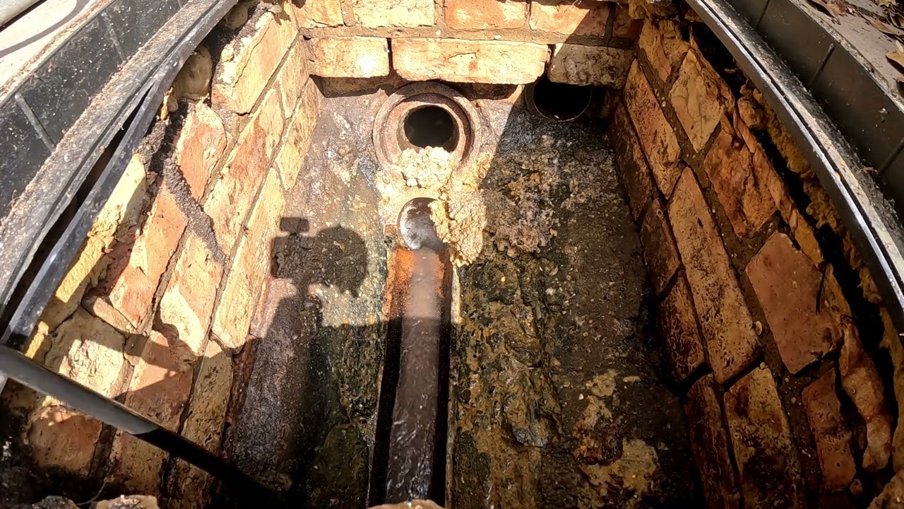 Drain Unblock Unblocking LIKE A BURST SPOT .