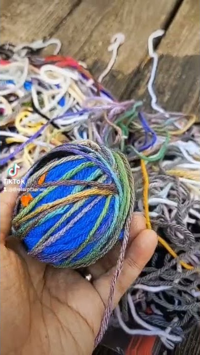 Scrap Yarn Ball - MatayaMade