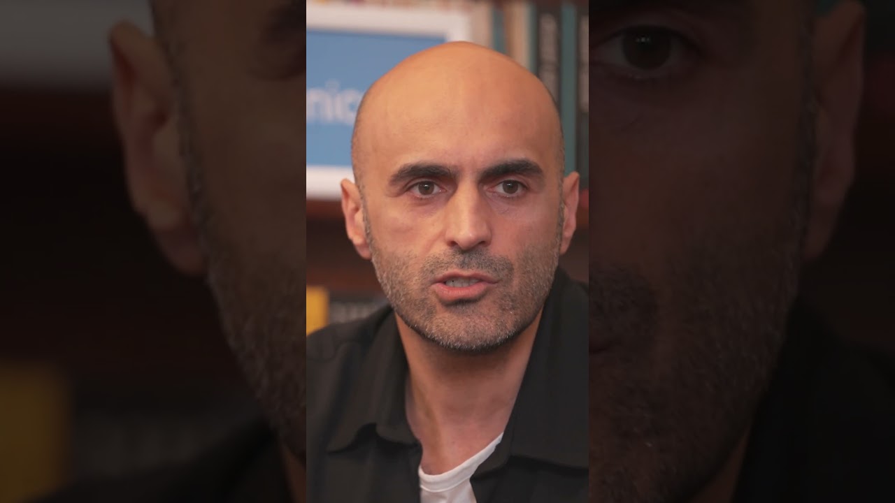 Alper Kul "Savaş Dinçel Sahnede Bana Bot Fırlattı" | Müjdat Gezen ile Bizim Ev