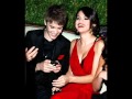 Justin Bieber & Selena Gomez Walk Vanity Fair Party Red Carpet Together..wmv