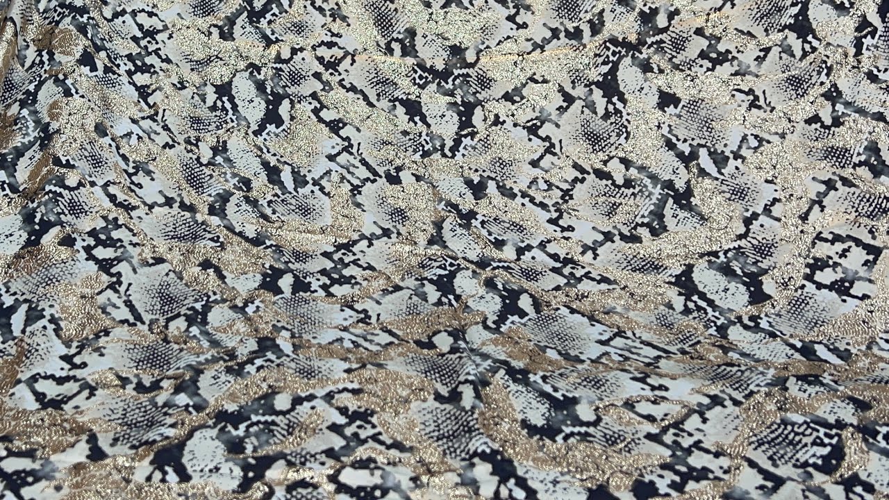 تخفيضات مهمة في  قفطان بروشي حرير ايطالي 🇮🇹🇮🇹 كمية محدودة