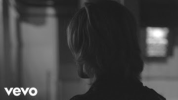 The Neighbourhood - Maniac (Official Lyric Video)