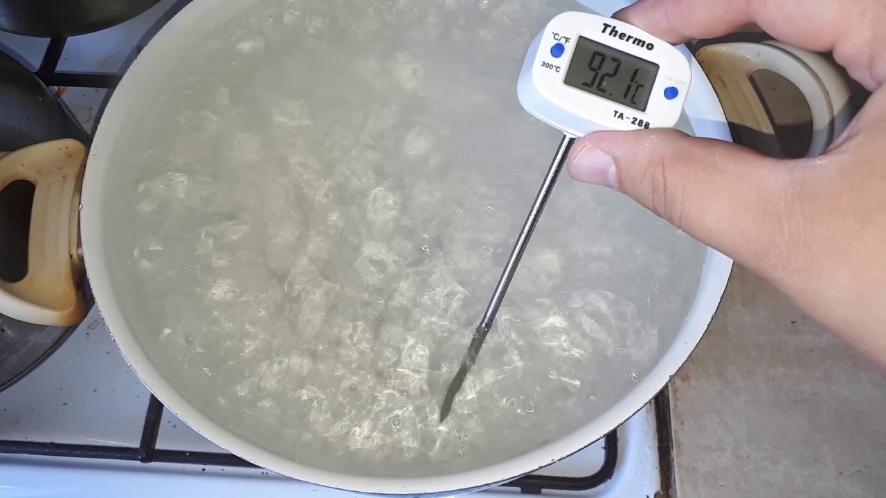 Температура воды 85 градусов. Градусник для кипящей воды. Термометр в кипящей жидкости. Кипение воды градусник. Высокоточный термометр для самогонного аппарата.