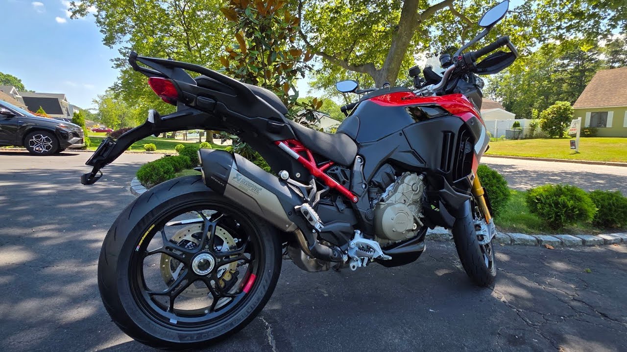 2025 Ducati Multistrada V4 Pikes Peak
