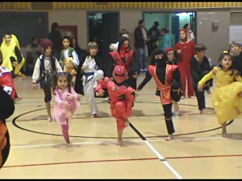 West Island Karate - Halloween Training 2008 - Mon...