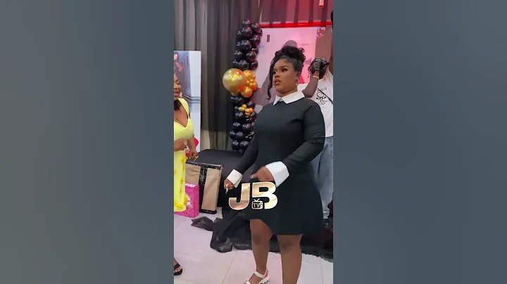 LAIDE BAKARE AND HER DAUGHTER SHARED THE DANCE FLOOR