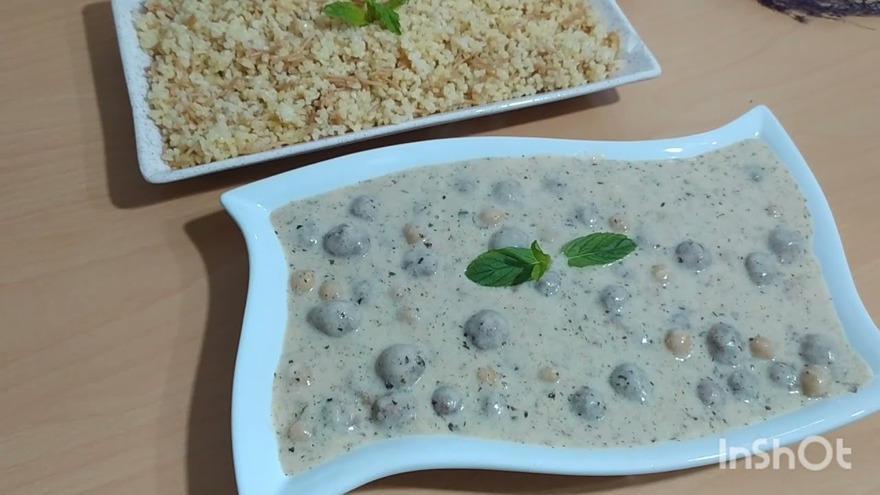 شوربه اللبن بالحمص وكفتة اللحم