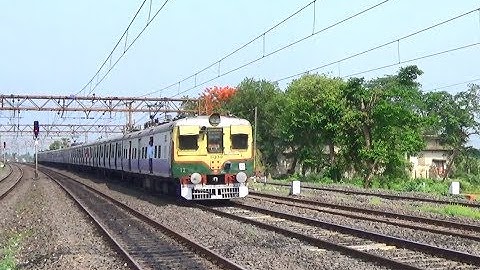 Electric Multiple Unit Or EMU Train Of Eastern Railway || Barddhaman-Howrah Local Train