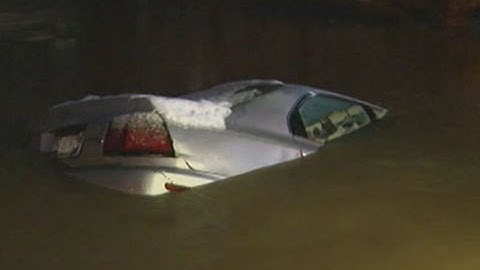 Raw: Water Main Break Causes Sinkhole in MD