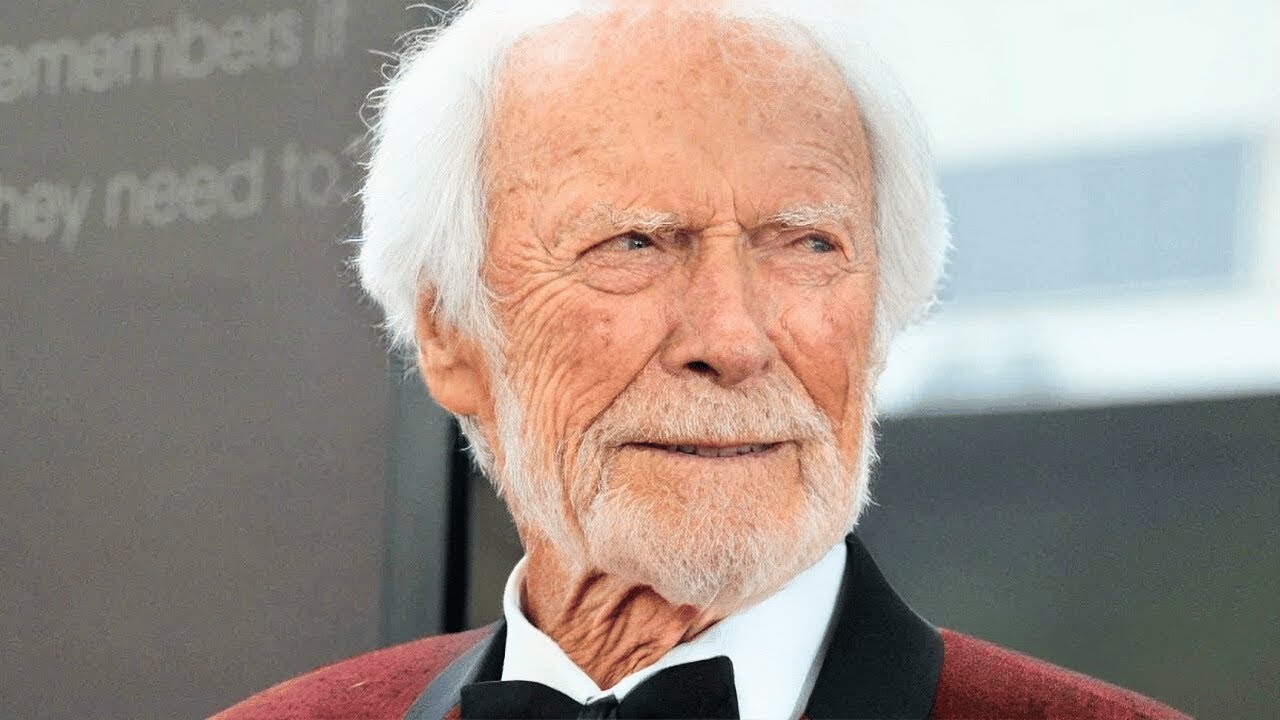 La Trágica Vida Y El Triste Final De Clint Eastwood - YouTube