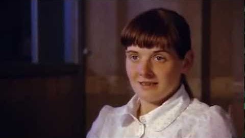Girl escapes Serial Killer - Peter Tobin (with subtitles)