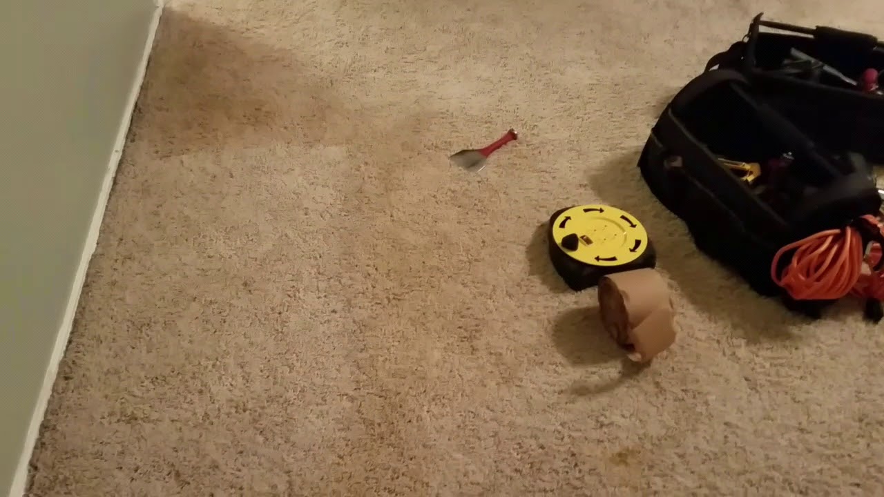 Large master bedroom carpet stretching and cleaning in Austin Texas.