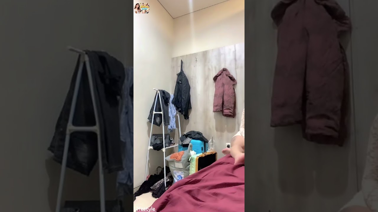 Lifestyle daily: ibuk ini lagi ngurus suaminya yang kelelahan guys