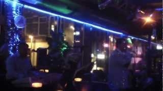 = Anne Eller Kadir Kiymet Bilmiyor =Mavigul,Lumiere Arnhem Hollanda,Da Resimi