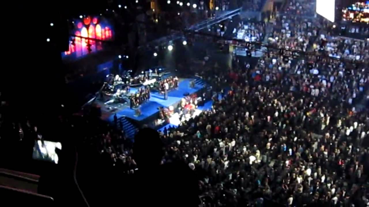 Michael Jackson's Body Brought to Staples Center YouTube