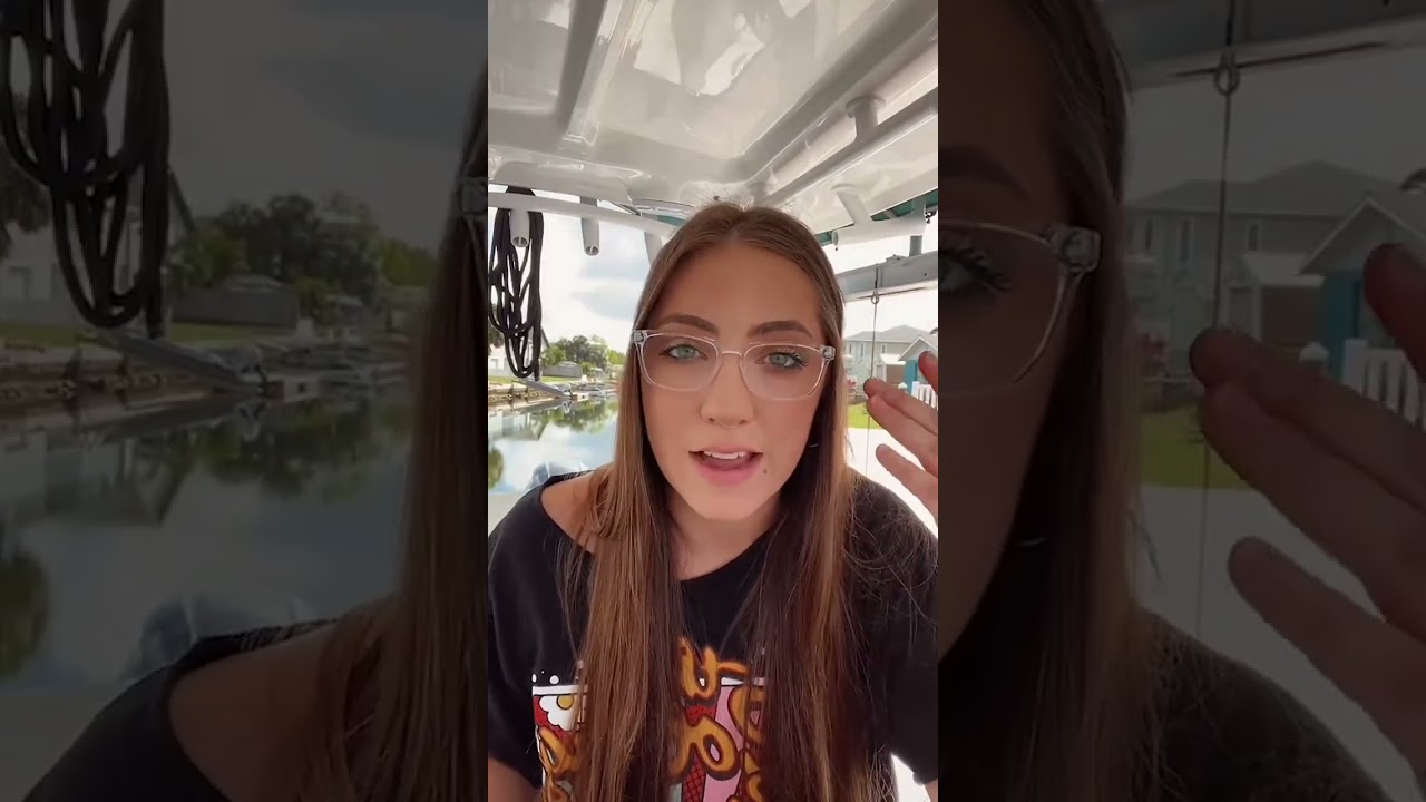 Discover style on a shoestring with Pair Eyewear's affordable and versatile frames!