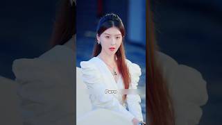 Ella Cortó A Pedazos El Vestido De Novia Que Valía Un Millón De Dólares.